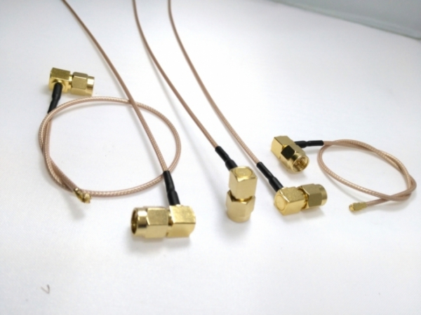 90度SMA同轴馈线