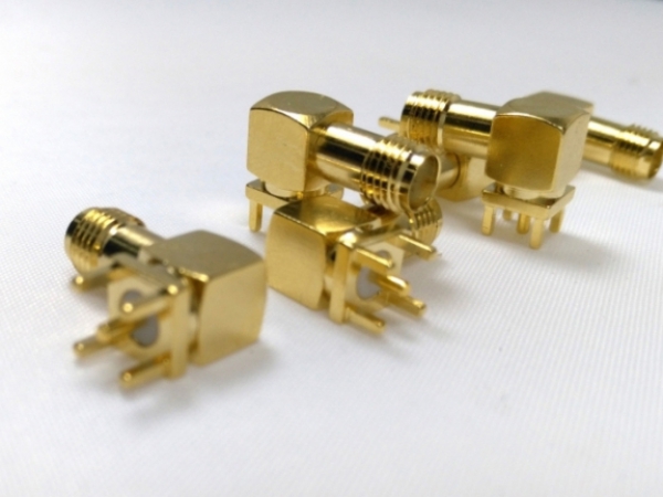 破板式 90度 SMA接头