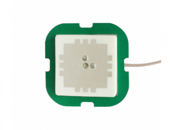 内置（高精度定位）天线